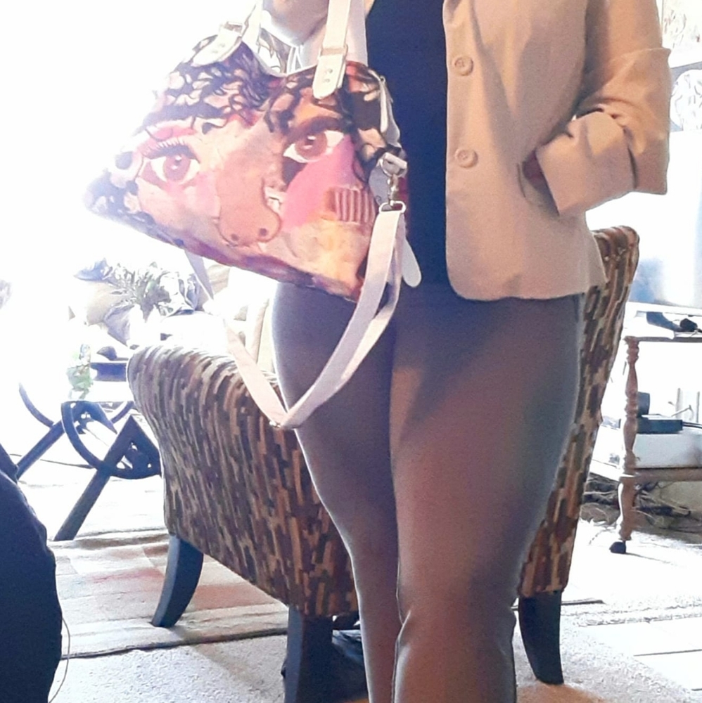 Charlotte VanRoss ❤️ crossbody tote